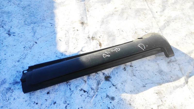 30698367 Volvo V70 2006 Plastikowy prawy próg