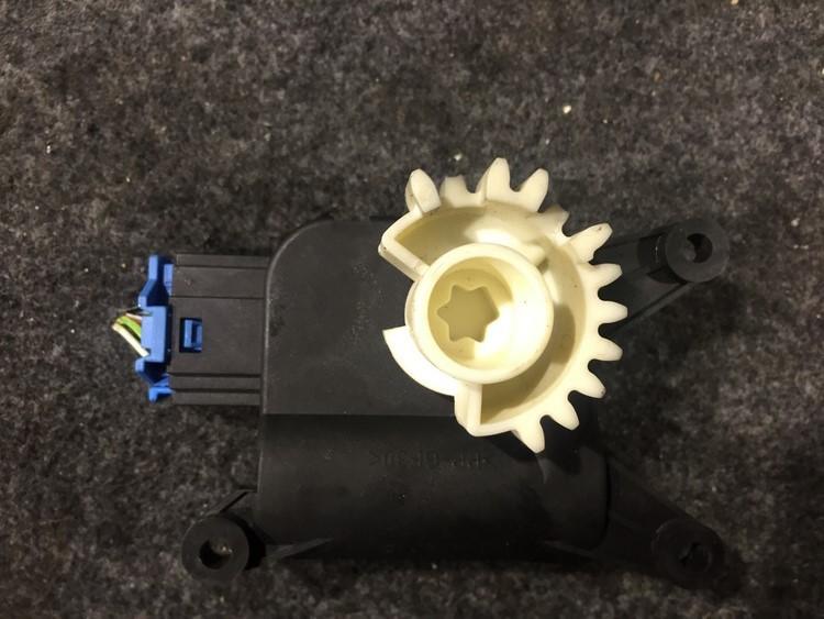 1K0907511D Volkswagen Passat 2006 Heater Vent Flap Control Actuator Motor
