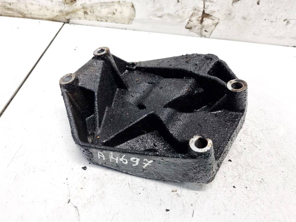 55191339 Opel Astra 2006 Variklio kronsteinas ir Greiciu dezes kronsteinas