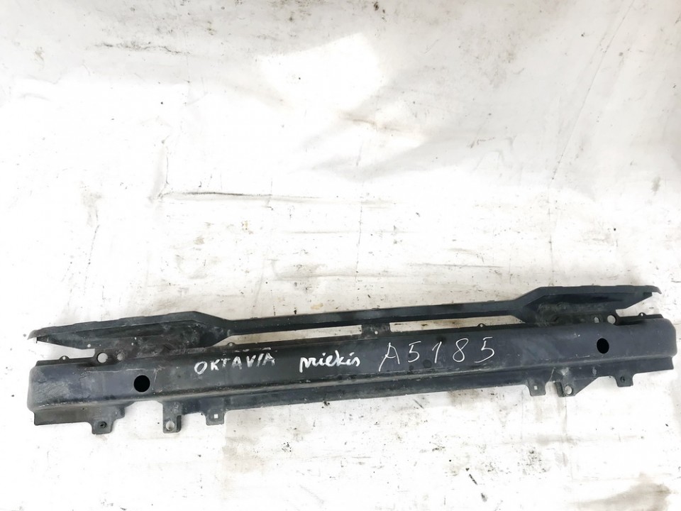 Skoda Octavia 1999 Bumper reinforcement - FRONT