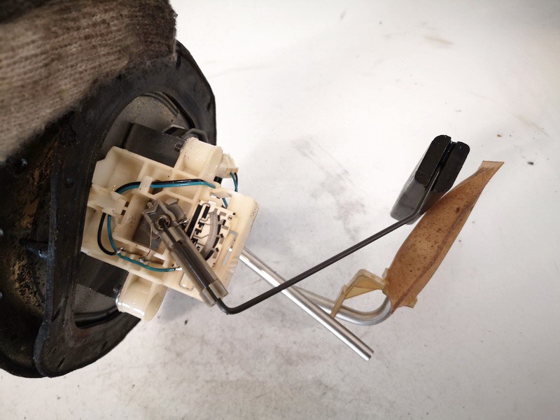 used used Fuel Tank Sender Unit (Sensor Fuel ) Toyota Avensis 2001 2.0L