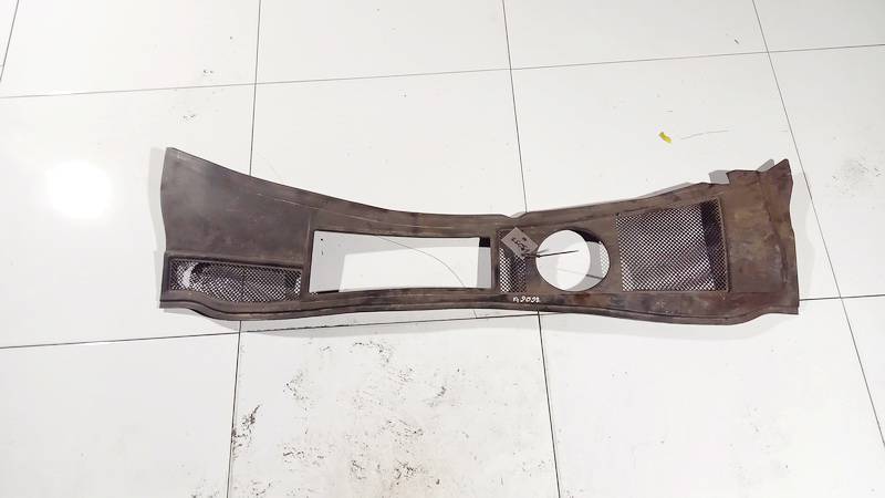 4B1819417B Audi A6 2000 Wiper Muolding - FRONT