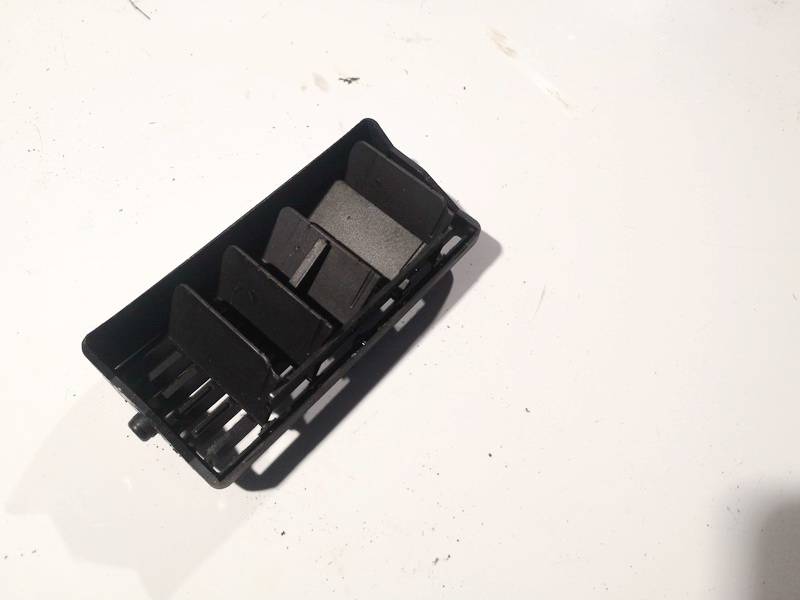 Volkswagen Golf 1999 Dash Vent (Air Vent Grille) - Thumbnail 2