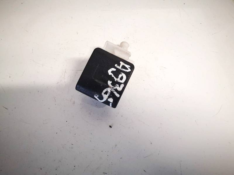 Toyota Yaris 2007 Konepellin avaus tanko