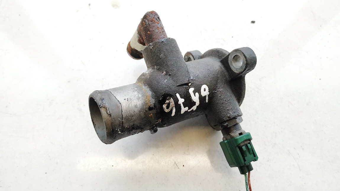 Suzuki Swift 2006 Carcasa del termostato