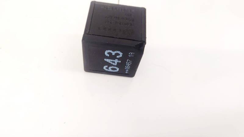 8K0951253 Audi A6 2009 Relay module - Thumbnail 2