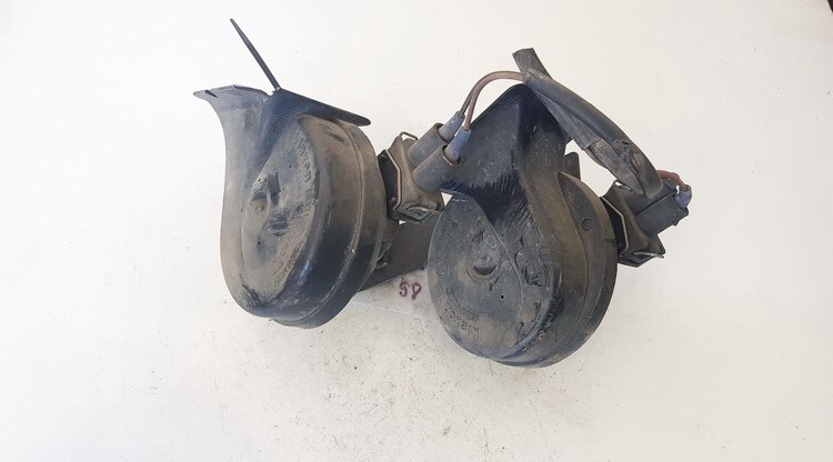 E20092018 Audi A4 1997 Garso signalas