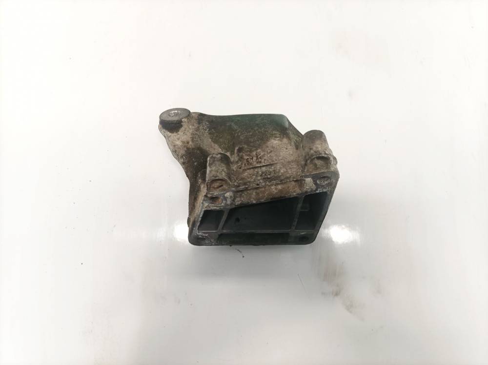 6422230307 Mercedes-Benz R-CLASS 2006 Variklio kronsteinas ir Greiciu dezes kronsteinas