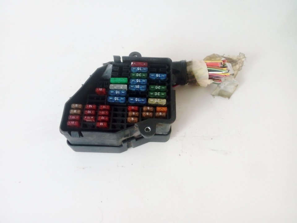 used used Fuse box Audi A4 1995 1.6L 15EUR EIS00873667 | Used Auto
