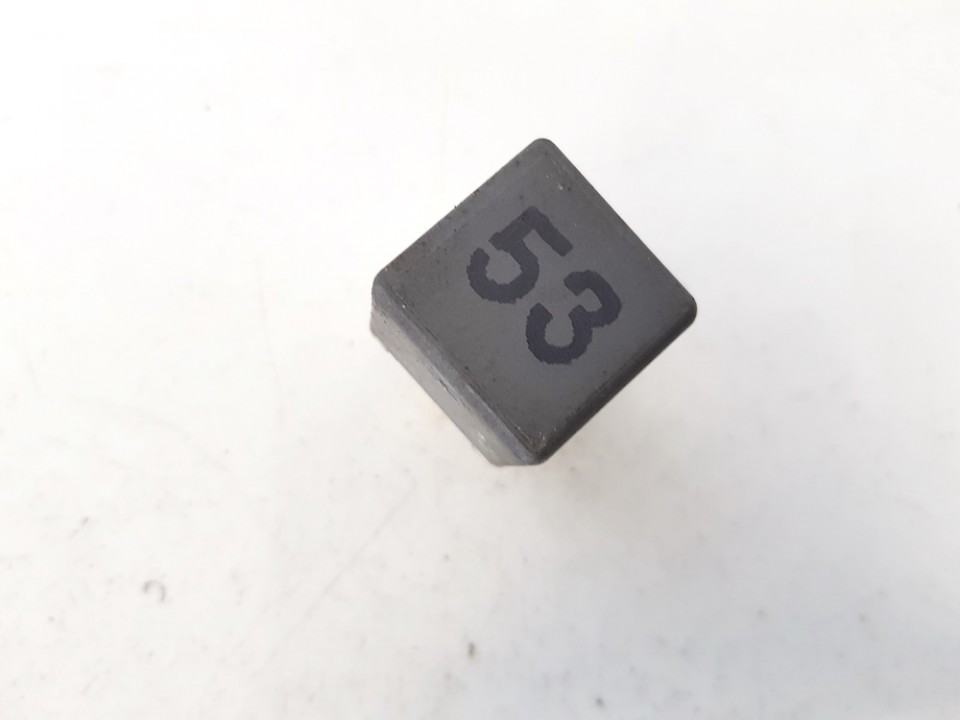 141951253B Volkswagen Golf 2002 RELÉ PARA AUTOMÓVIL