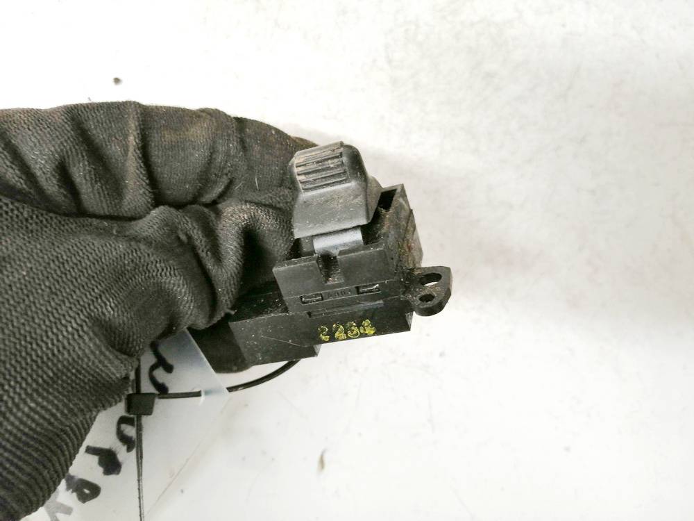 30505H Chrysler Voyager 1998 Power window control (Window Regulator-Window Switch) - Thumbnail 3