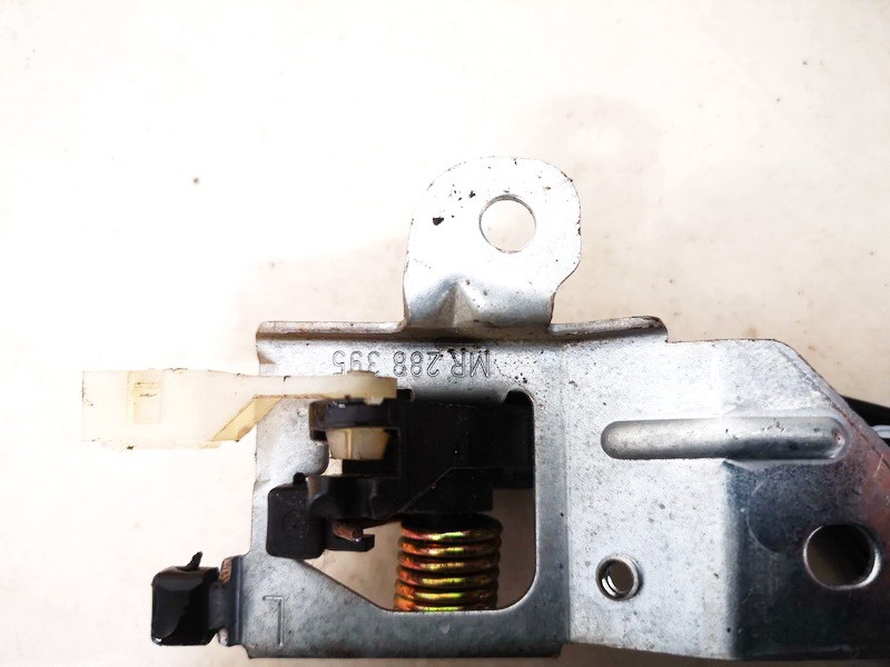 MR288395 Mitsubishi Carisma 1998 Door Handle Interior - FRONT LEFT - Thumbnail 3