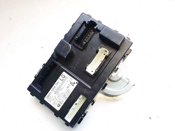 284B14NR0A Nissan Leaf 2016 Komforto blokas