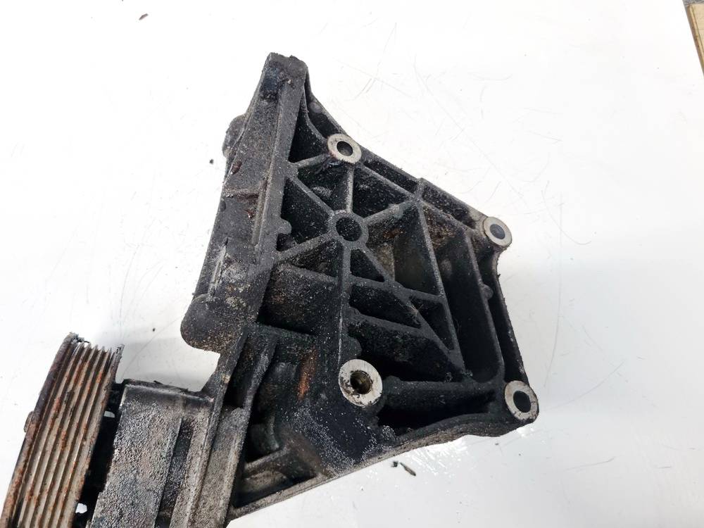 90502550 Opel Vectra 2000 Variklio kronsteinas ir Greiciu dezes kronsteinas