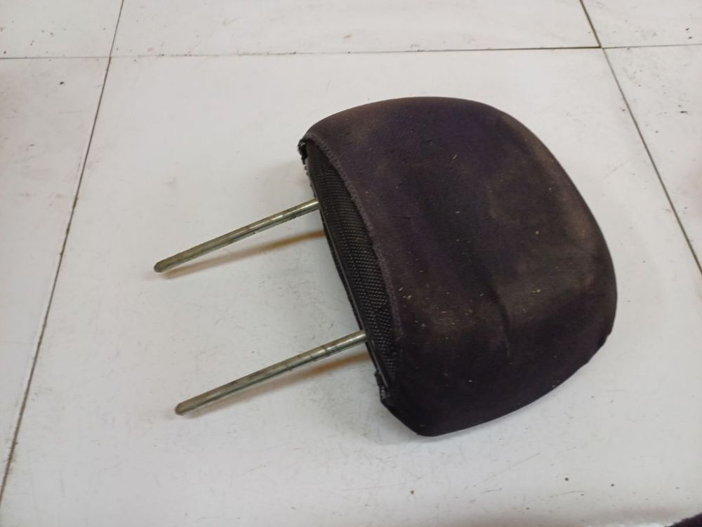 Mitsubishi Outlander 2003 Sedynes galvos atlosas (galvos atrama)