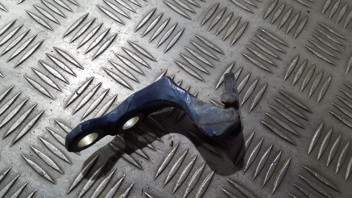 3M51R268 Ford Focus 2007 Aizmugurējo durvju eņģe - AIZMUGURE