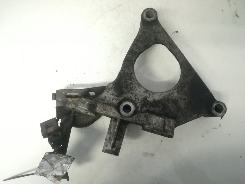 Nissan Almera 2000 Moottorin kiinnike - Thumbnail 2