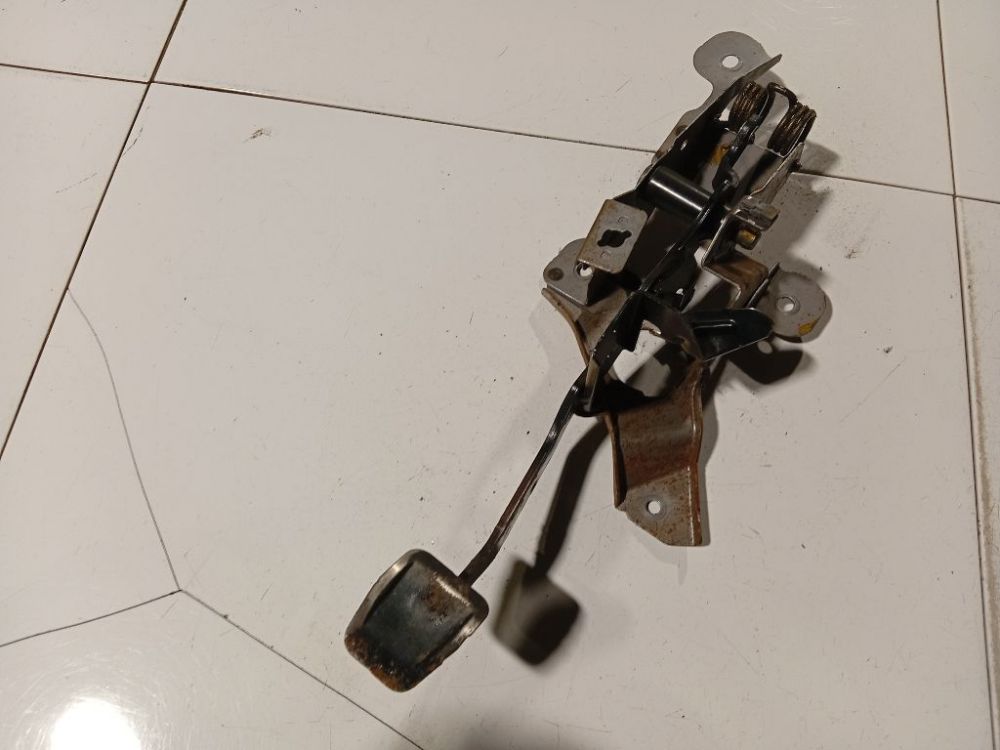 Mazda 5 2005 Stabdziu pedalas