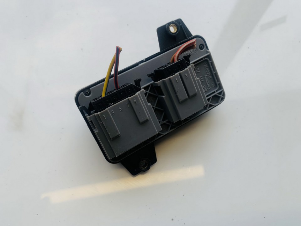 8L0959765 Audi A6 1998 Istuimen säätöpainike - Thumbnail 3