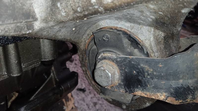 Fiat Ulysse 2005 Variklio kronsteinas ir Greiciu dezes kronsteinas - Thumbnail 4