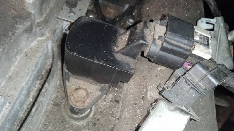 12631915 Chevrolet Cobalt 2010 Uzdegimo rite (babina) - Thumbnail 2