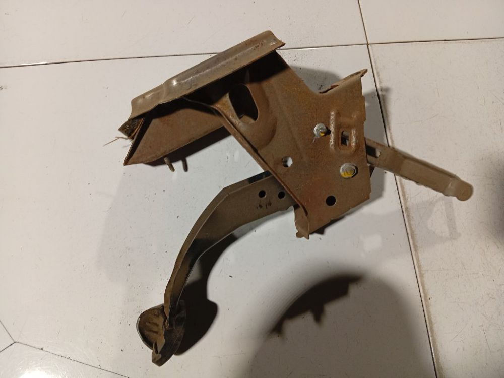 Skoda Fabia 2006 Pedal work, Brake pedal, Pedal bracket, Clutch pedal - Thumbnail 3