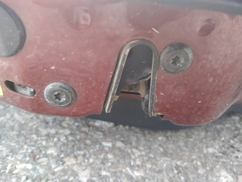 Volvo V70 1999 Duru spyna G.D.