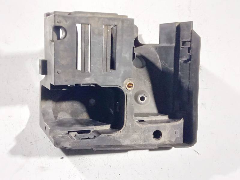 1K0907361B Volkswagen Golf 2004 Fuse box