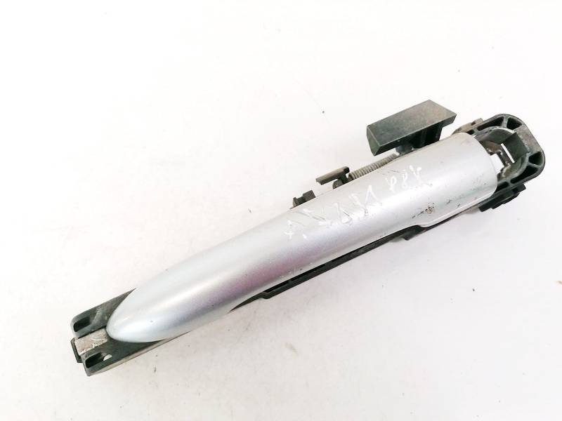 Nissan Primera 2004 Duru isorine rankenele P.K.