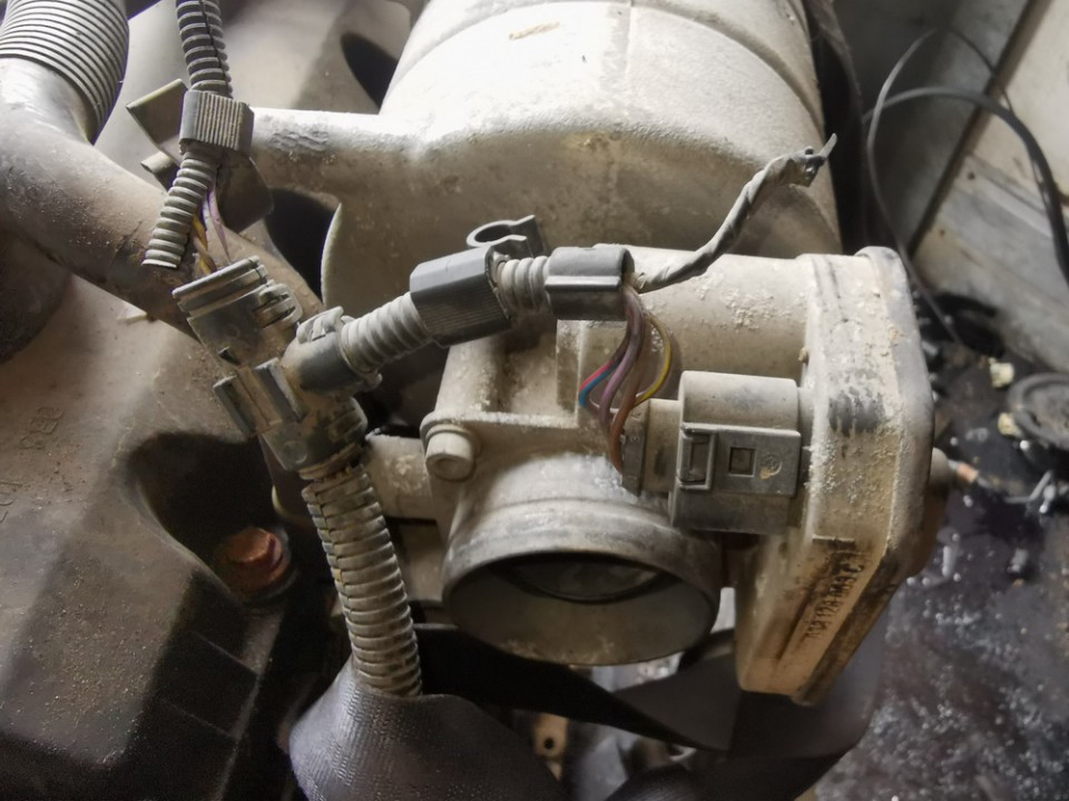 038128063C Volkswagen Caddy 2004 High Flow Throttle Body Valve (Air Control Valve) - Thumbnail 2