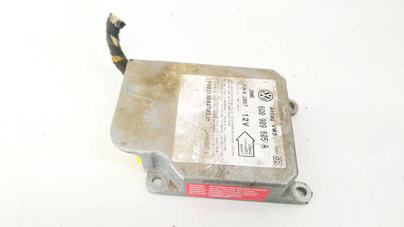 6Q0909605A Volkswagen Golf 2001 Airbag crash sensors module