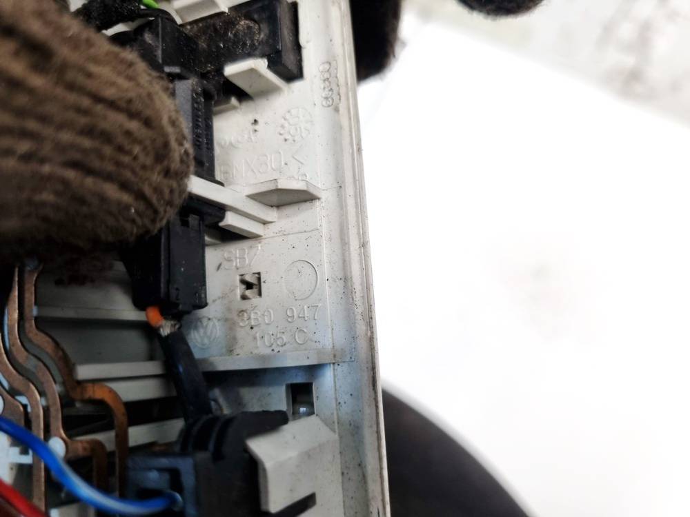 3B0947105C Volkswagen Touran 2005 Interior Light - FRONT - Thumbnail 4