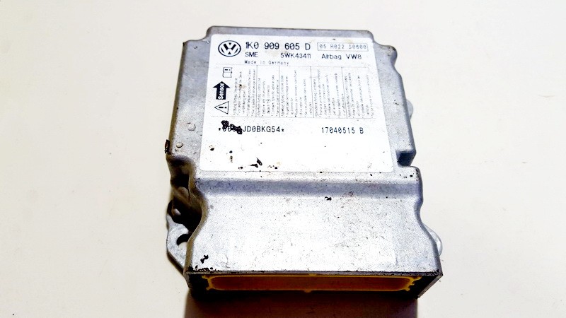 1K0909605D Volkswagen Golf 2004 Airbag crash sensors module