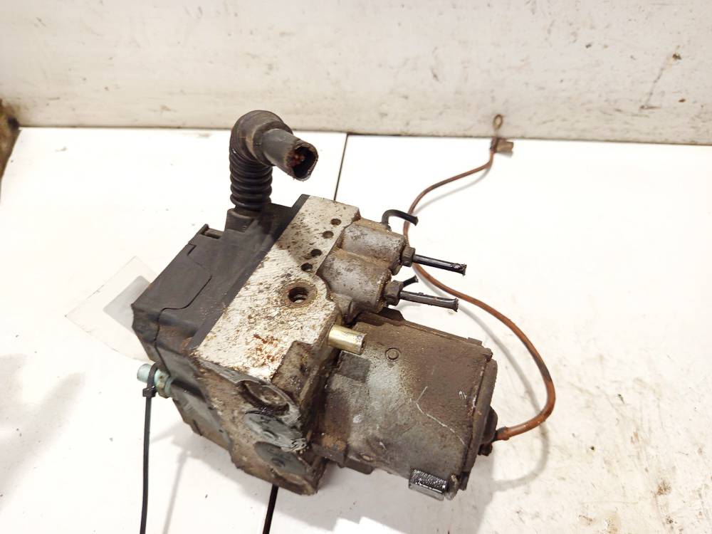 8D0814111 Audi A6 1996 ABS blokas - Thumbnail 2