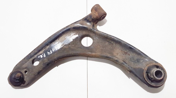 486540D030 Toyota Yaris 2009 Wahacz - PRZEDNIE LEWE