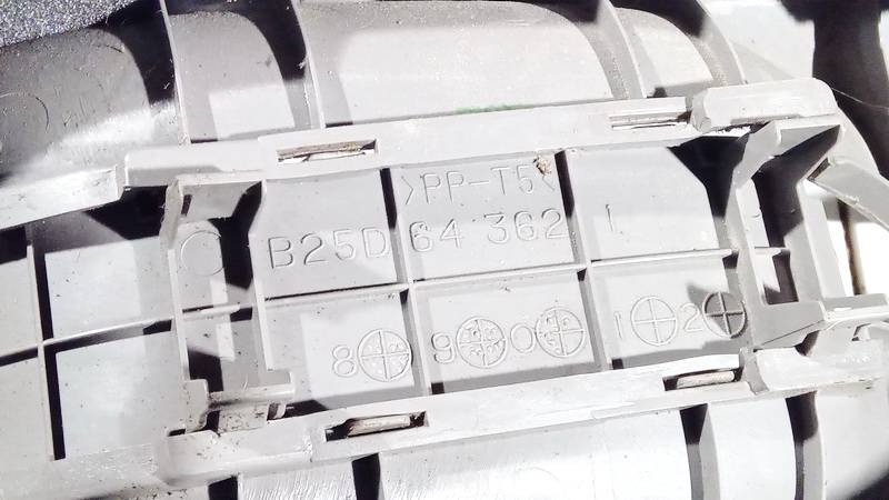 B25D64362 Mazda Premacy 2001 Centrālā konsole - Thumbnail 3