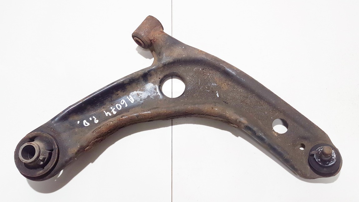 486540D030 Toyota Yaris 2009 Wahacz - PRZEDNIE PRAWE