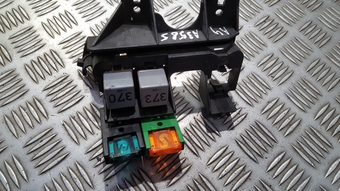 8E2937503 Audi A4 2002 Skrzynka bezpieczników - Thumbnail 2