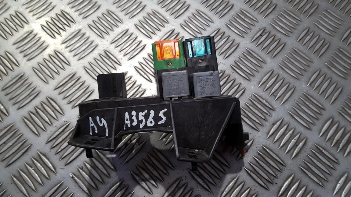 8E2937503 Audi A4 2002 Sicherungskasten Steuergerät