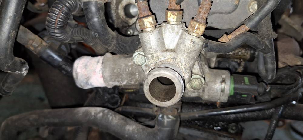 038121133A Audi A3 2001 Heater thermal valve(valve heater, Coolant Heater) - Thumbnail 2