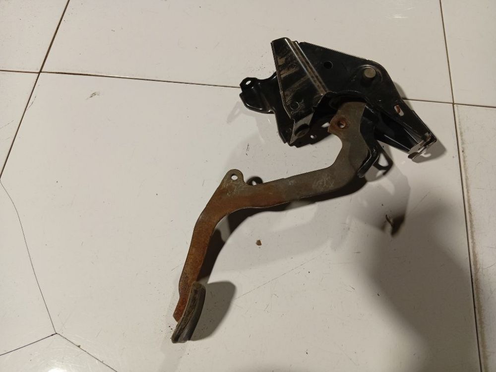 Dodge Caliber 2008 Pedal work, Brake pedal, Pedal bracket, Clutch pedal
