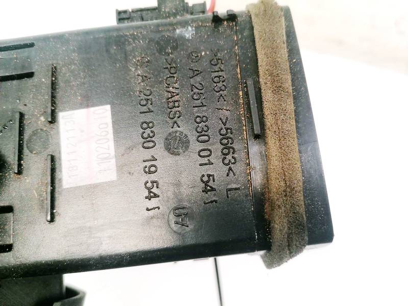 A2518300154 Mercedes-Benz R-CLASS 2008 Dash Vent (Air Vent Grille) - Thumbnail 3