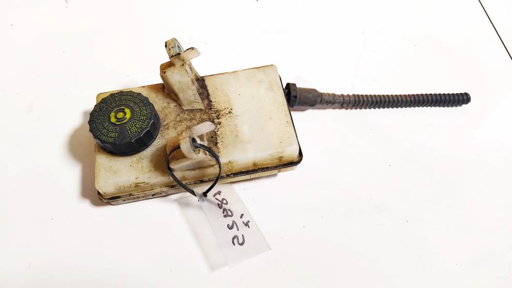 03355815053 Citroen C4 Picasso 2008 Bremžu šķidruma rezervuārs