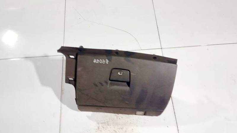 8626141 Volvo V50 2004 Handschuhfach