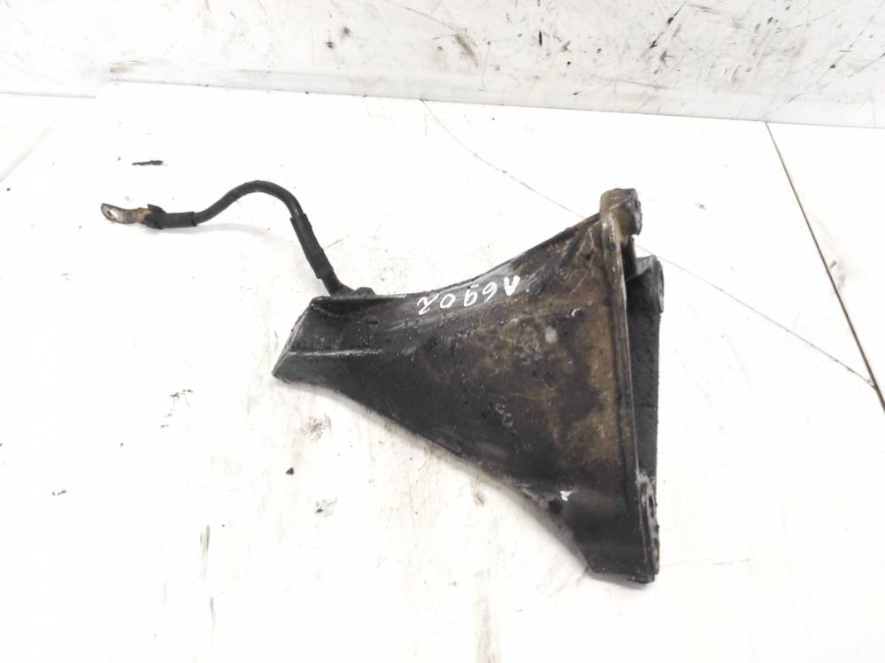 Audi A4 1997 Wspornik silnika