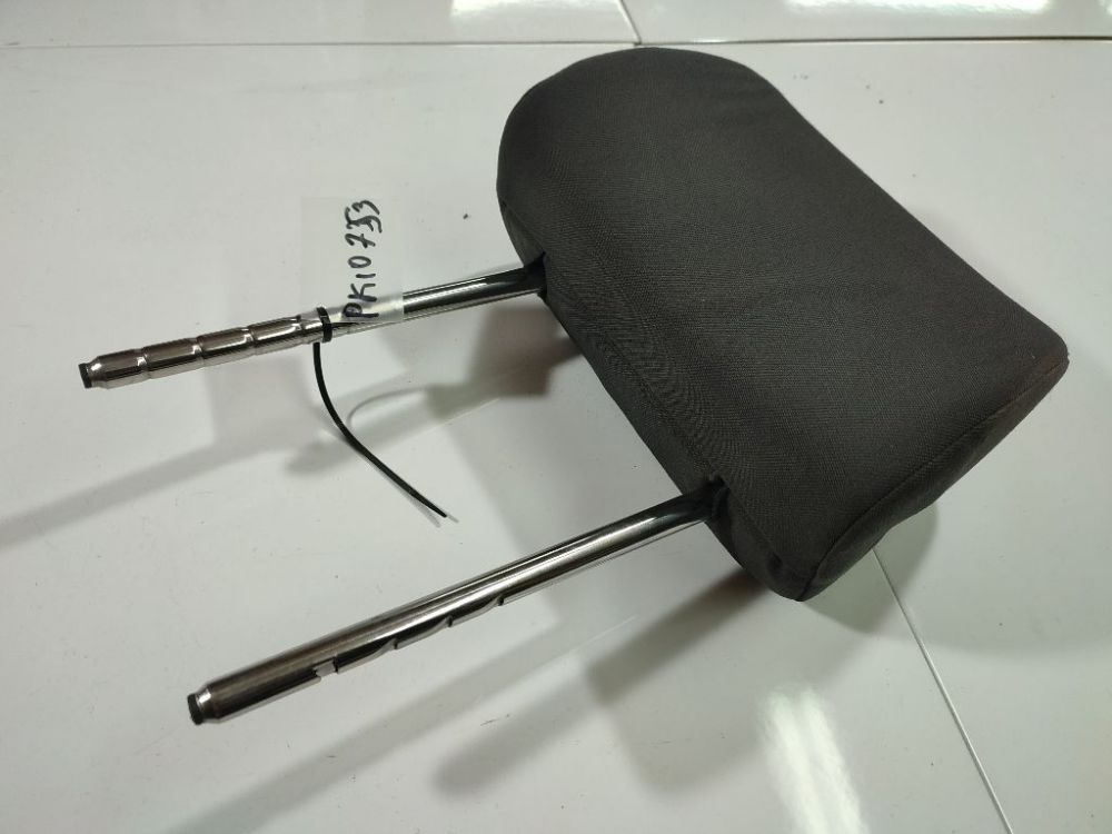 Volkswagen Golf 2004 Seat headrest