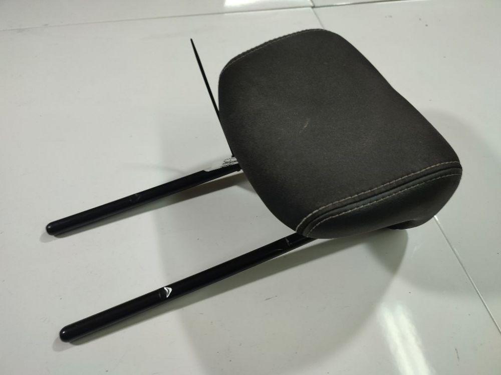 Renault Laguna 2012 подголовник