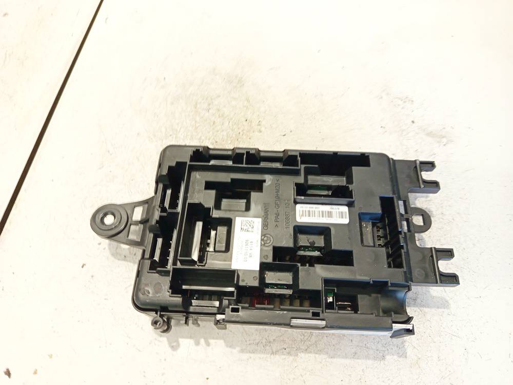 926111003 BMW 3-Series 2012 Fuse box