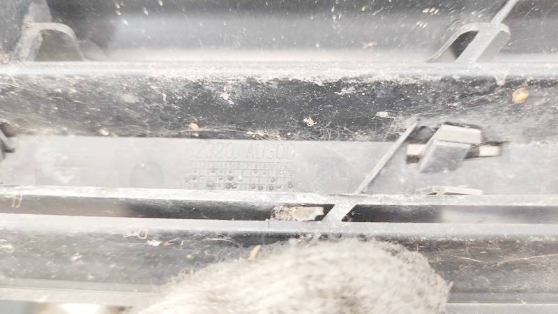 62320AU300 Nissan Primera 2004 Hood grille - FRONT - Thumbnail 3