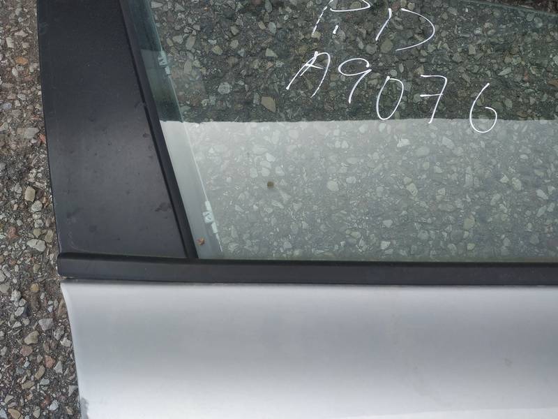 USD BMW 1-Series 2005 Glass Trim Molding-weatherstripping - FRONT RIGHT - Thumbnail 2